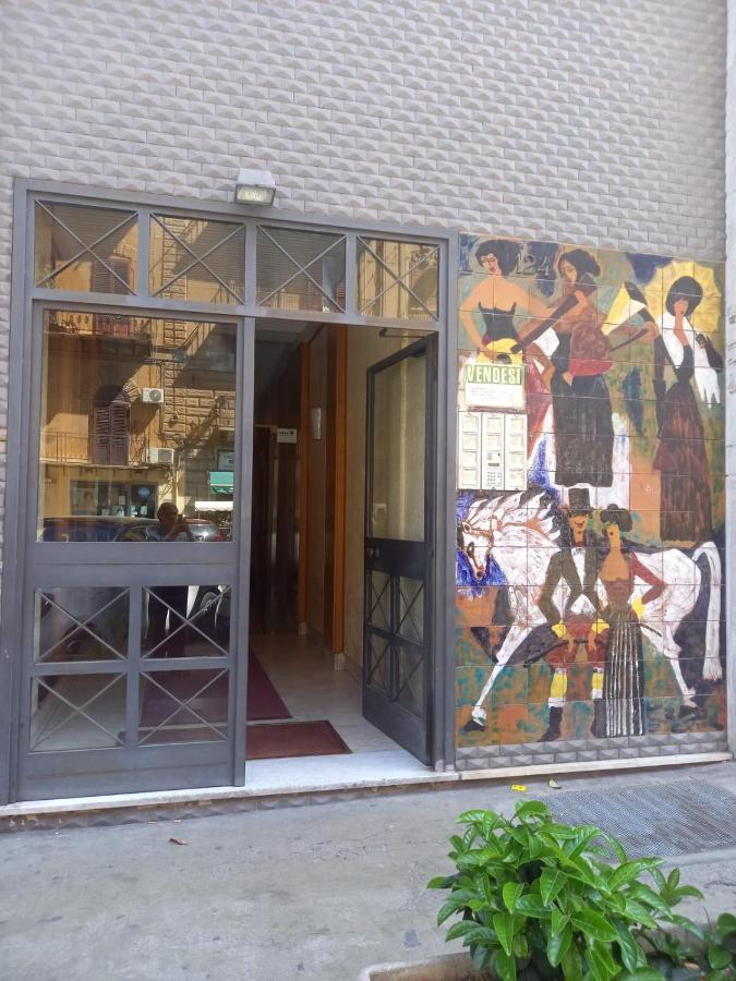 Casa Del Cioccolato Lägenhet Palermo Exteriör bild